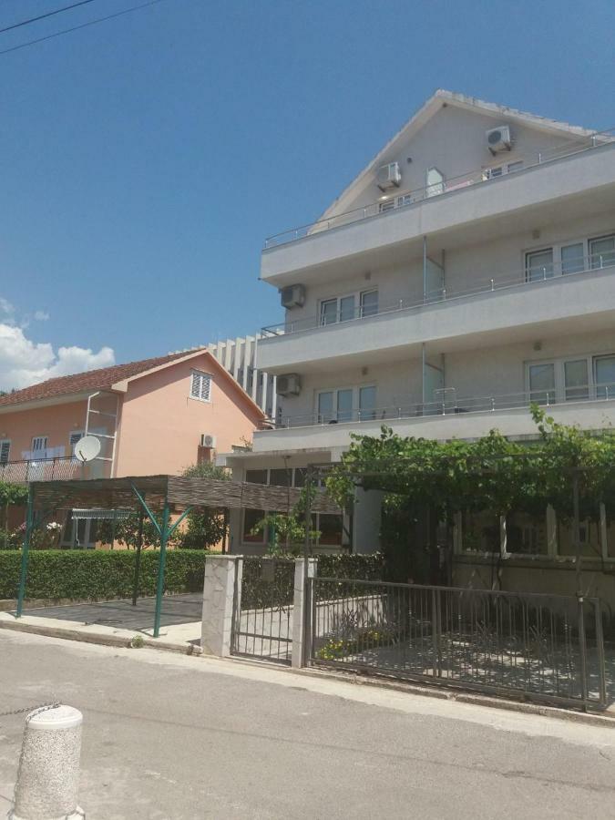 Mona&Mike Apartments Tivat Exteriér fotografie
